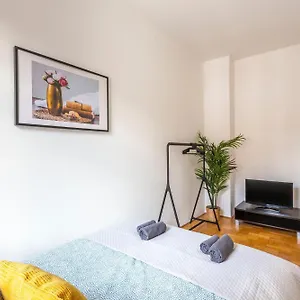  Appartamento Gozsdu Nightlife Apartment